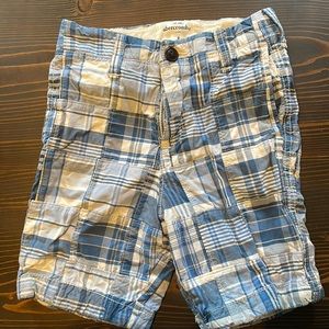 Kid’s Abercrombie plaid shorts- size 8